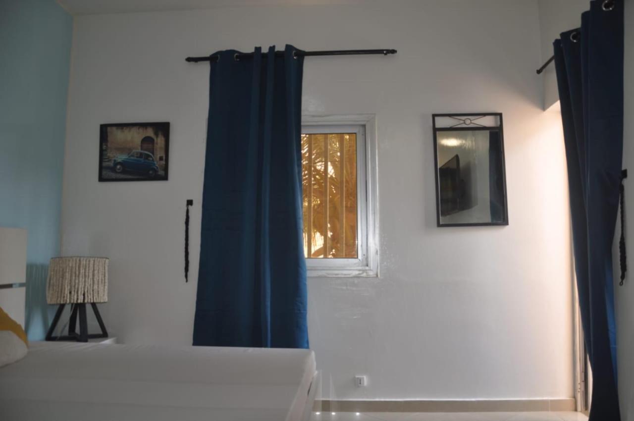 " Le Nid Douillet ", Un Fabuleux Studio, Calme, Cosy Et Bien Climatise Au Centre De Saly Extérieur photo